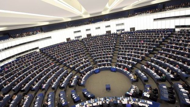Le parlement européen à Strasbourg Le parlement européen à Strasbourg
