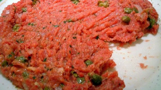 La bactérie était présente dans de la viande crue. Bactérie E-coli: quatre personnes encore hospitalisées à Genk