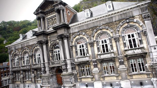 Le palais de justice de Dinant. 