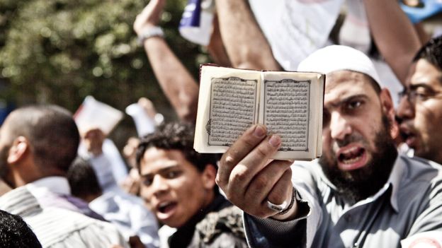 Des manifestants soutiennent Hazem Abou Ismaïl