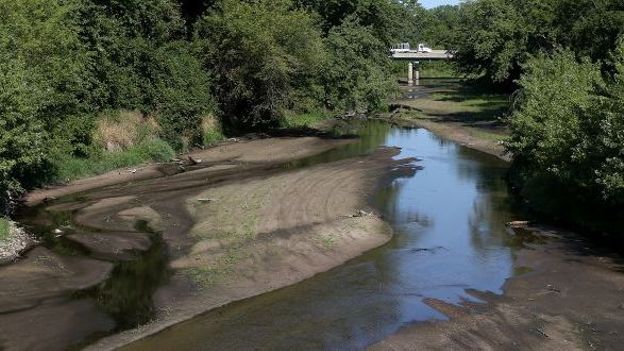 Une rivière presque à sec dans l'Iowa