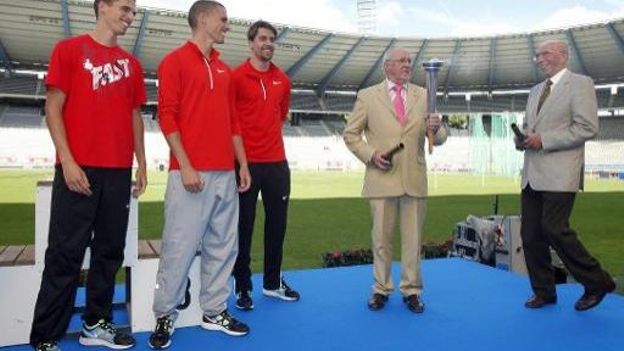 J.Borlee, K.Borlee, N.Duerinck, G.Roelants & R.Moens 