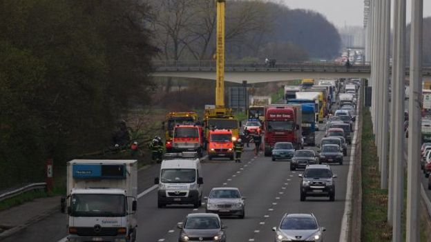 L'A602 est actuellement bloquée dans les deux sens de circulation (photo d'illustration).
