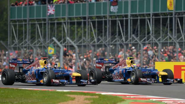 Vettel et Webber contre Alonso et les Mercedes Vettel et Webber contre Alonso et les Mercedes