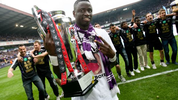 Cheikhou Kouyaté en route vers la Premier League ?