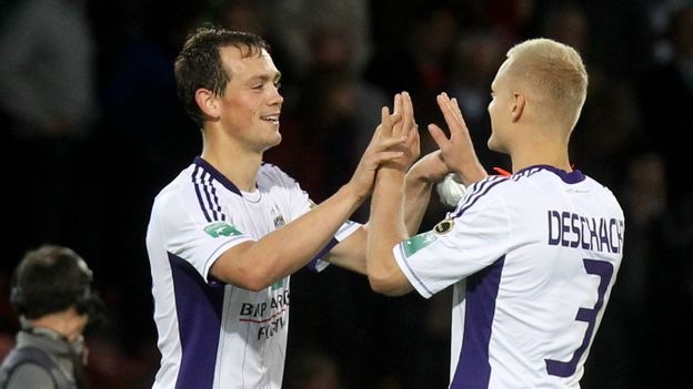 De Sutter sort Anderlecht de l'ornière