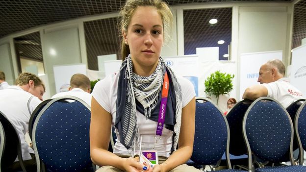 COIB : "Lecluyse renvoyée chez elle à la suite d'un comportement inapproprié"