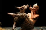 "La vieille et la bête", déconcertant et sublime. Au Grand manège à  Namur jusqu'au 28 avril