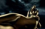 Lady Gaga nue et couverte d'or pour son parfum