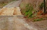 Des bacs à sable pour empêcher de rouler sur les routes agricoles