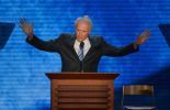 123 Mitt Romney relève le défi républicain, soutenu par Clint Eastwood