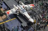 123 Star Wars: un exemplaire du X-Wing à Times Square 