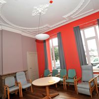 L'intérieur de l'abri de nuit