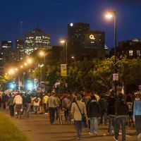 41e marche nocturne dans la joie et la bonne humeur à Montréal