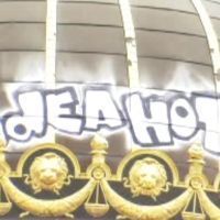 Le tag apparu ce mercredi sur la coupole du palais de justice