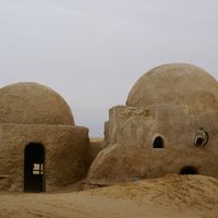 Une partie des décors ont été construits en plein désert tunisien.