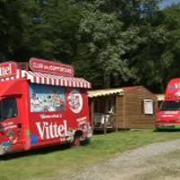 Au domaine de l'Hirondelle, à Oteppe, la caravane publicitaire du Tour de France se prépare.