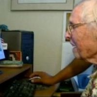 Florence Detlor est à 101 ans, la plus âgée des membres Facebook 