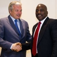Didier Reynders a rencontré Joseph Kabila au Burundi