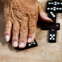 Joueuse de dominos