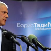 Boris Tadic, perdant de la présidentielle, se dit prêt à devenir premier ministre de Serbie