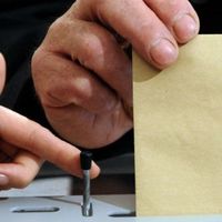 Législatives en France: le taux d'abstention estimé à 44%
