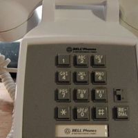 C'est ce que tentent de savoir ces anciens ouvriers et employées et leurs représentants syndicaux. Samedi, ils se sont retrouvés dans une salle, à quelques mètres de l'ancienne usine où ils assemblaient des postes téléphoniques. Sur 380 personnes occupées avant la fermeture, 78 ont été touchées par un cancer, 38 en sont mortes.