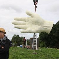 L'installation de la sculpture