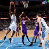 Kenneth Faried et Andrew Bynum 