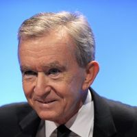 Le PTB dénonce les illégalités de la fondation de Bernard Arnault en Belgique