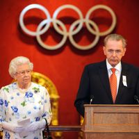 Jacques Rogge, président du CIO, avec la Reine d'Angleterre, Elizabeth II - Les médailles d'or des pires sponsors écornent encore l'image des J.O. 2012