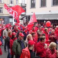 "Marée rouge" à Bruxelles pour défendre la justice sociale