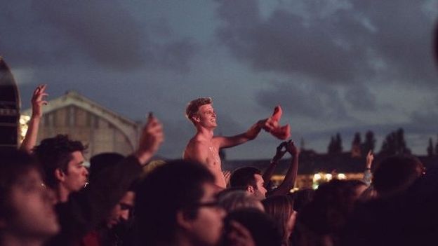 Du groove festif, du rap testostéroné et un revival reggae pour signer une édition très réussie de Couleur Café